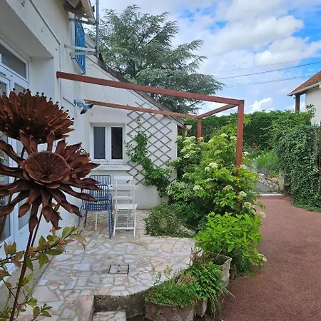Guest House 