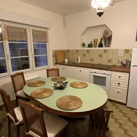 Guest House 