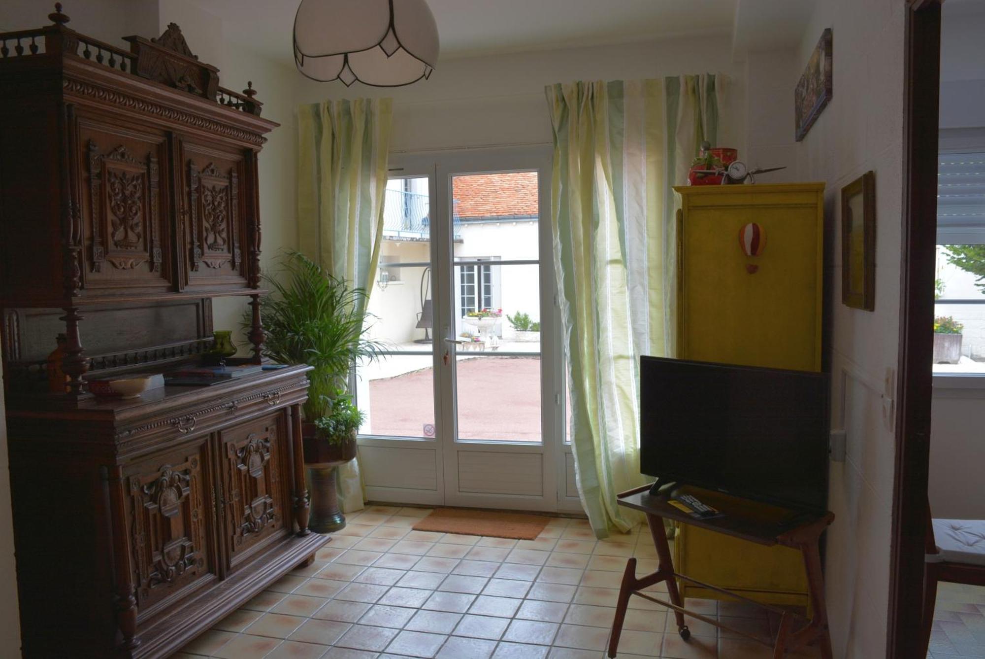 Près Des Montgolfières Couette-café Angé